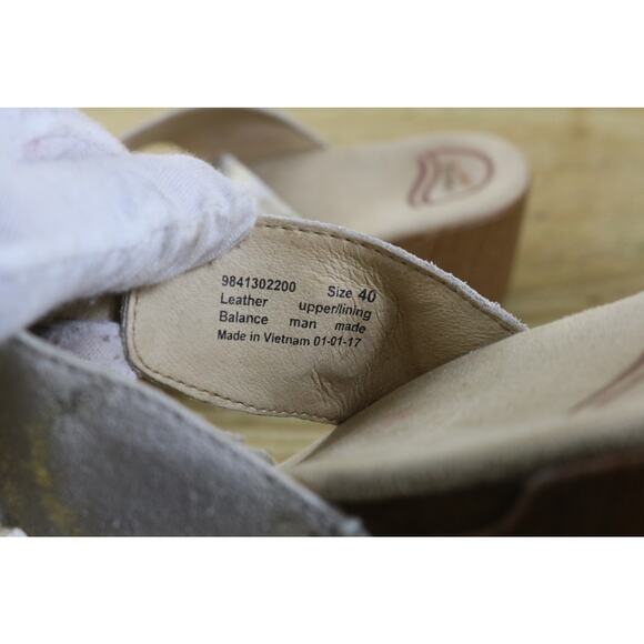 Dansko Sandals Womens 9 White Metallic God lSophie Leather 39 Wooden Heel - Picture 6 of 7